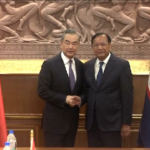 Cambogia, la visita del ministro degli esteri cinese