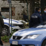 Roma, incidente tra scooter e furgone: muore 51enne
