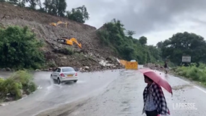 India, inondazioni e frane per le piogge monsoniche