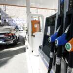 Benzina, nuovo rincaro record: 2,7 euro/litro sull’autostrada A8