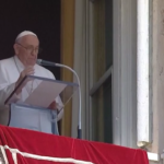 Ucraina, Papa: “Supplichiamo la Madonna per la pace”