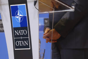 Ucraina, Jenssen (Nato): “Kiev potrebbe aderire cedendo territori a Russia”