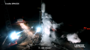 Spazio, il razzo SpaceX decolla dalla Florida