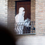 Nettuno, preso a picconate in testa e trovato morto in giardino