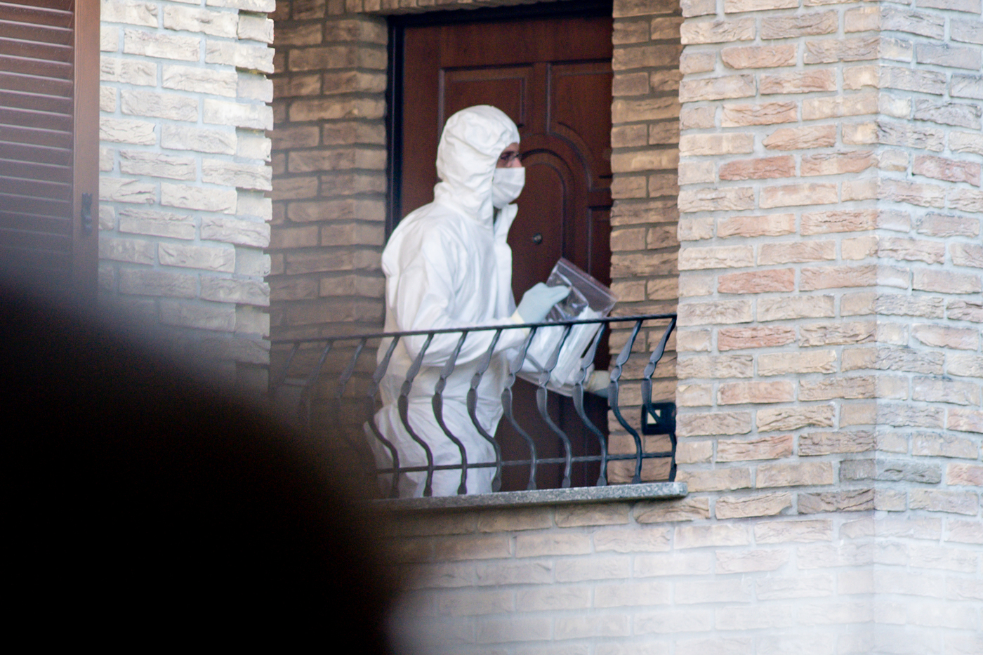 Nettuno, preso a picconate in testa e trovato morto in giardino