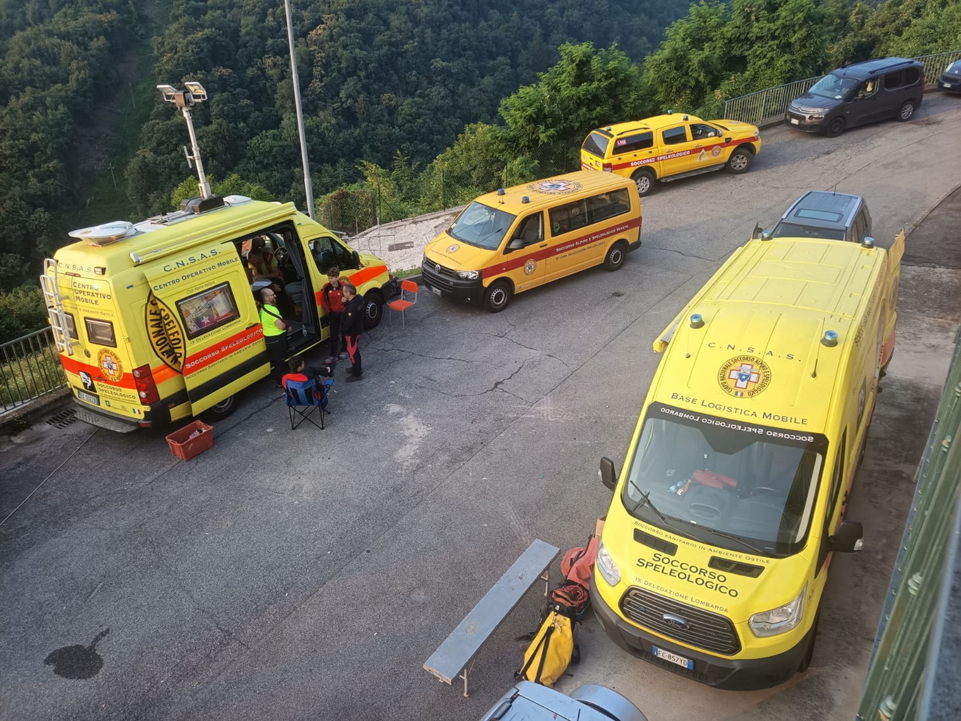 Cuneo, valanga su ciaspolatori: cinque travolti ma sono tutti vivi