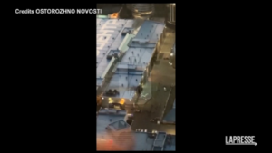 Ucraina, le immagini del drone abbattuto sopra il centro di Mosca