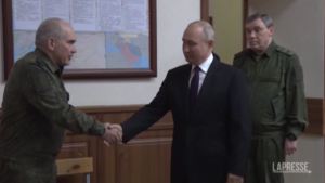 Russia, Putin visita quartier generale dell’esercito a Rostov sul Don