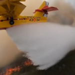 Spagna, Tenerife brucia ancora: Canadair in azione