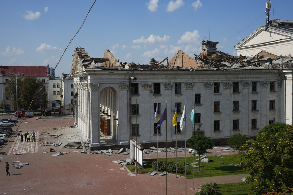 Ucraina, bombe russe su Chernihiv: morti e feriti