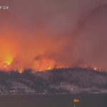 Canada, i roghi minacciano le case in British Columbia