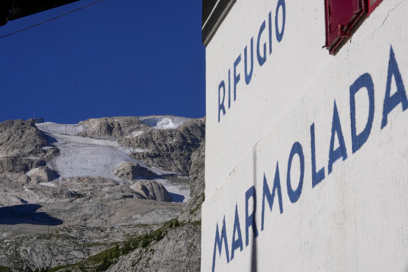 Clima, sabbia del Sahara sulla Marmolada