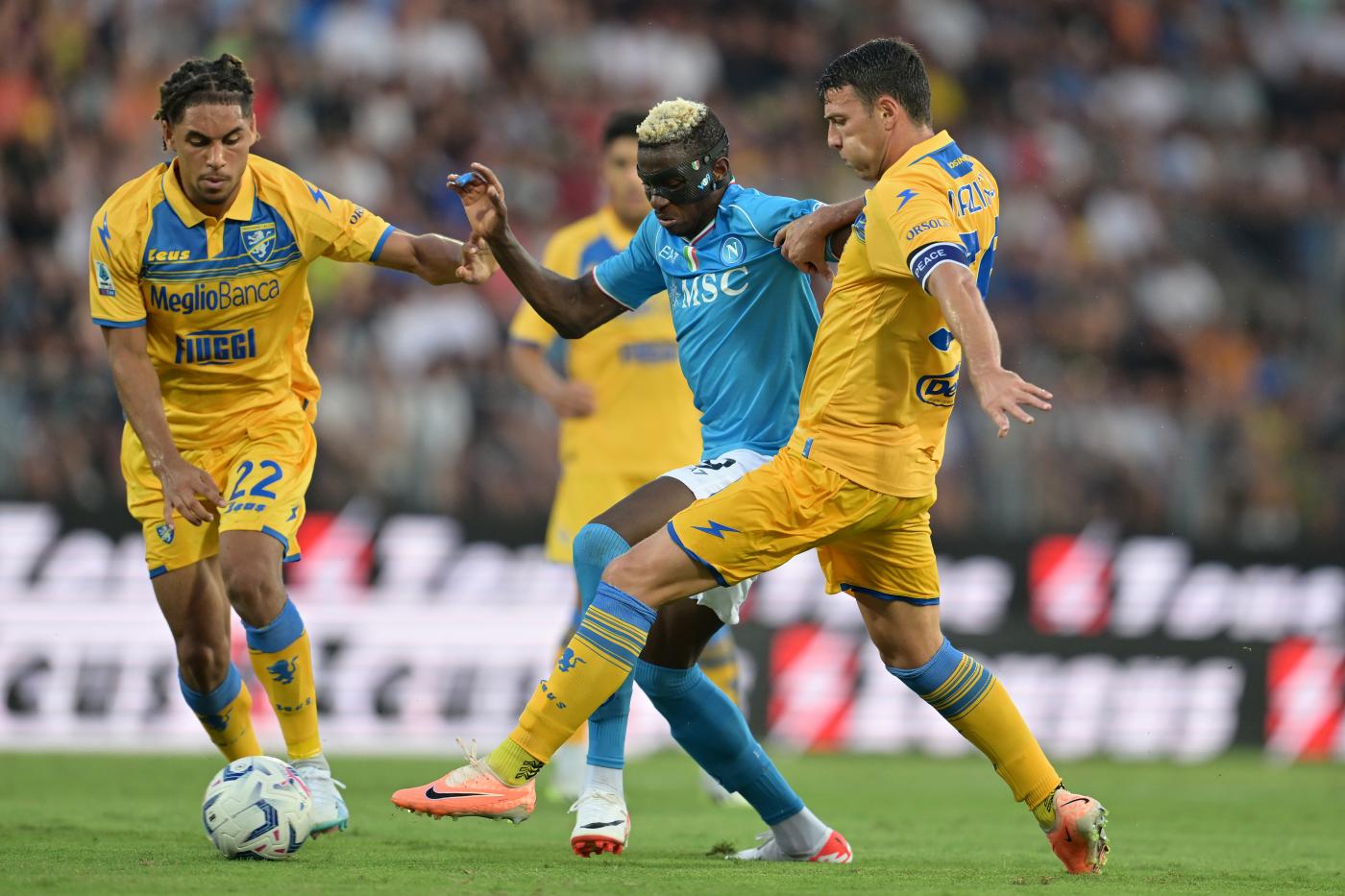 Napoli-Frosinone 3-1 con doppietta di Osimhen