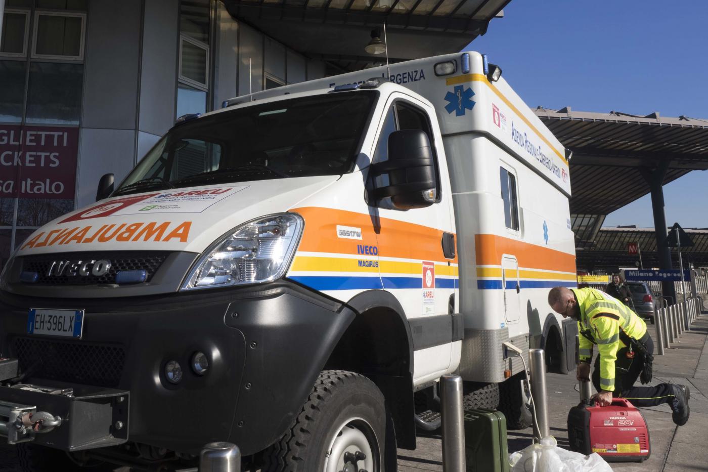 Milano, 25enne ubriaco tenta di entrare in sede Sky e muore per malore