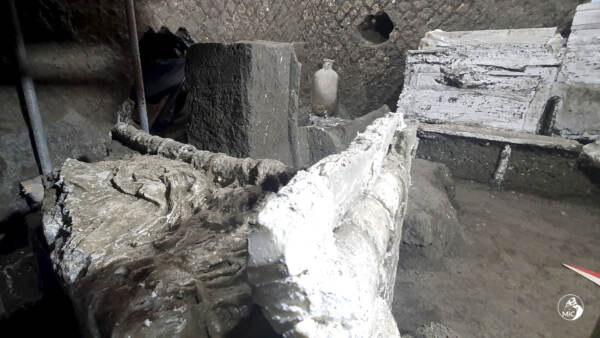 Pompei, ritrovato arredo di una stanza alla Civita Giuliana: ricostruita vita schiavi