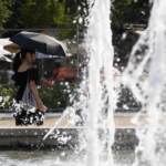 Caldo, domani bollino rosso in 16 città: anche Milano e Roma