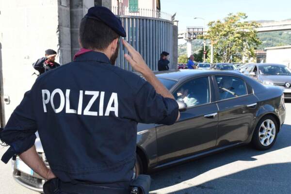 Genova, il capo della Polizia Franco Gabrielli in visita al 6°Reparto Mobile