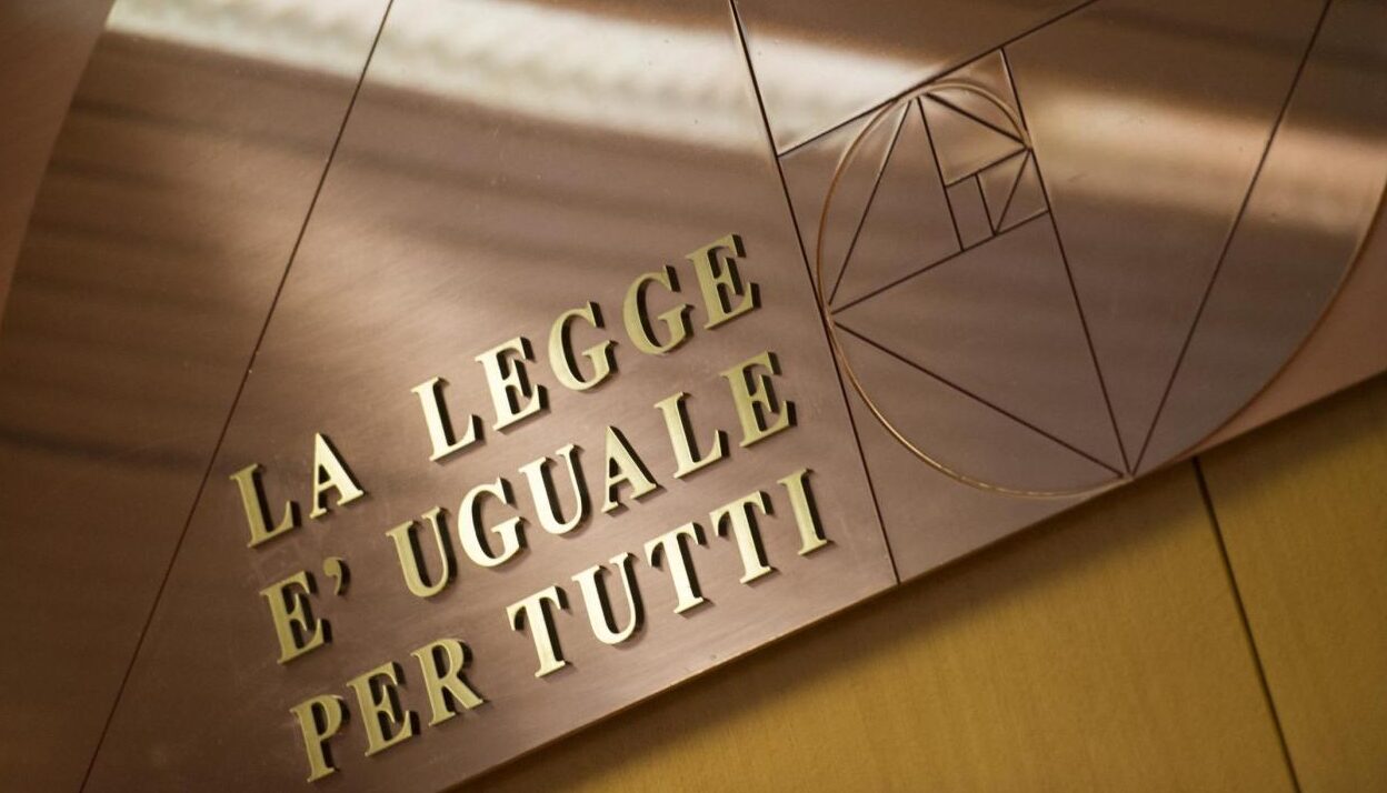 Stupro di gruppo a Palermo, minorenne confessa. Due indagati in carcere