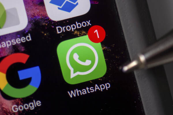 Whatsapp, arrivano le foto in alta definizione