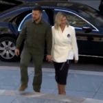 Ucraina, l’arrivo di Zelensky al Parlamento della Danimarca