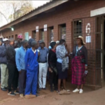 Zimbabwe, aperti i seggi per le elezioni presidenziali e parlamentari