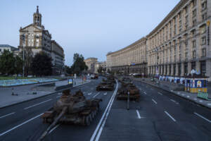 Ucraina, Kiev festeggia giorno indipendenza. Michel: “Futuro è nell’Ue”