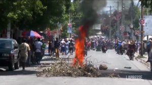 Haiti, Port-au-Prince in mano alle bande criminali: la protesta dei cittadini