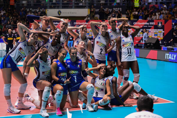 Europei Volley, Italia piega Spagna 3-0 e vola ai quarti