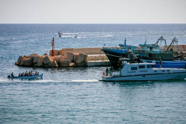 40 migranti arrivano a Lampedusa