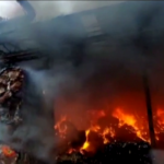 Genova, incendio in stabilimento: fumo denso in zona