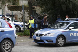 Roma, auto precipita dal viadotto della tangenziale alla Farnesina