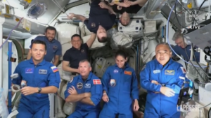 Spazio, astronauti Crew 7 arrivano sulla Stazione spaziale internazionale