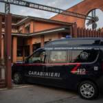 Varese, 84enne spara alla moglie e poi si uccide