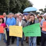 Stupro Caivano, manifestazione al Parco Verde: in piazza 200 persone