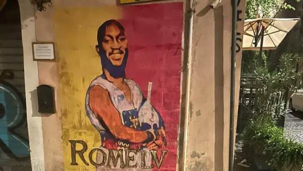 Calcio, Lukaku è già ‘Romelv’ sui muri di Roma