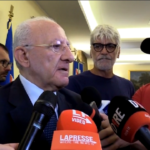 Rdc, De Luca: “Da governo decisione sbagliata, indispensabile un aiuto a famiglie”