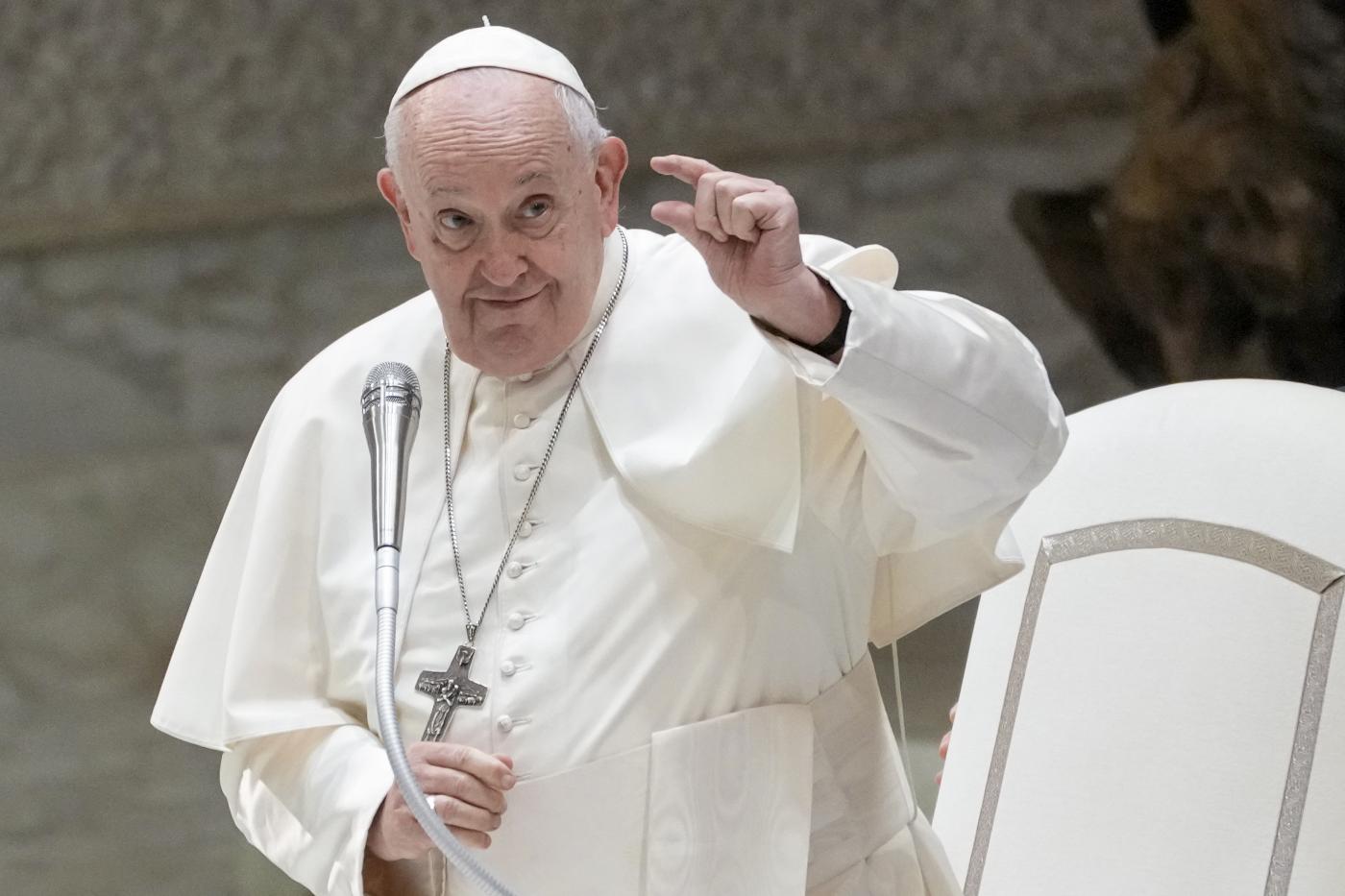 Clima, Papa Francesco: “Schierarsi a fianco delle vittime”