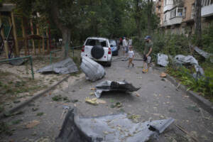 Ucraina, bombe russe su Kiev: due morti