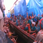 Spagna, la “guerra dei pomodori” di Buñol
