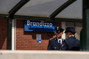 Tragedia ferroviaria a Brandizzo, 5 operai investiti da un treno