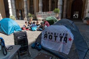 Torino - Studenti protestano contro il caro affitti presso il Rettorato
