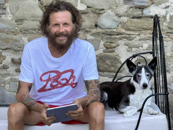 Jovanotti dopo incidente bici: “Mesi prima di togliere le stampelle”