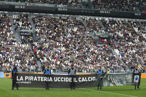 Pirateria, Agcom fa oscurare 45 siti che trasmettevano Serie A