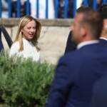 Governo, Cernobbio promuove Meloni ma non su extraprofitti