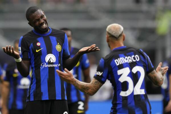 Calcio, tre su tre dell’Inter: Fiorentina travolta 4-0