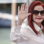 Venezia 80, Priscilla Presley commossa: “Dura guardare film su se stessi”