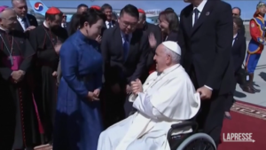 Mongolia, la cerimonia di saluto per Papa Francesco