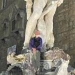 Firenze, turista tedesco sale sul Nettuno in piazza Signoria