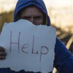 Suicidi, boom di richieste d’aiuto in Italia: +37% rispetto al 2022