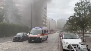 Milano, fumo in una discoteca in corso Lodi